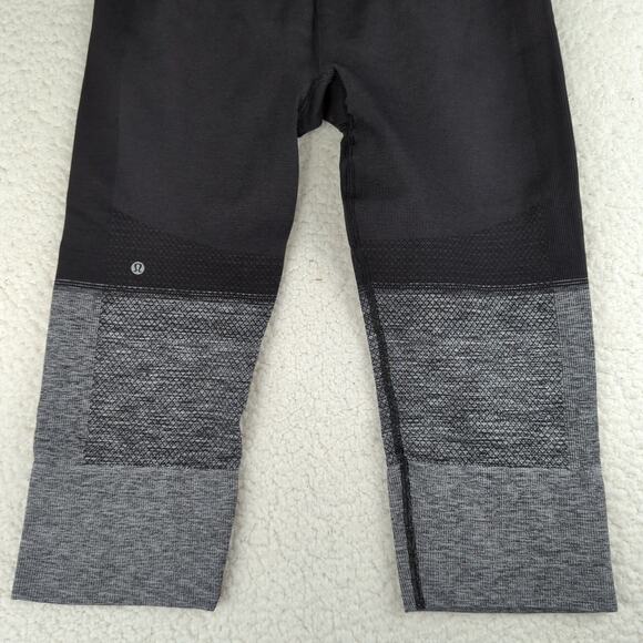 Lululemon Seamlessly Street Crop Compression Capri Leggings Black Gray Women's 8 - Picture 5 of 6